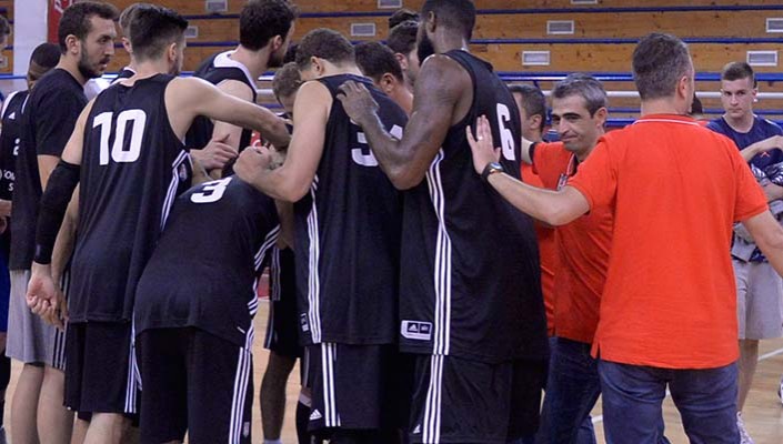 Basketbolcular hazırlık maçı için Yunanistan'da