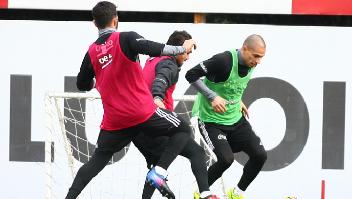Beşiktaş çalışmalara ara vermeden başladı