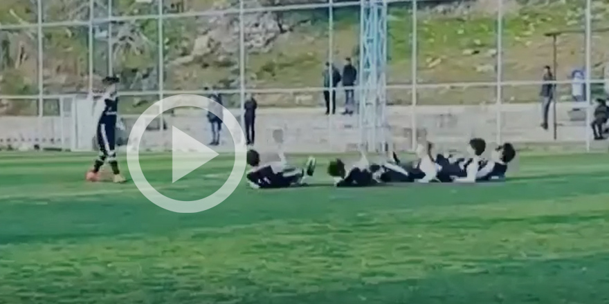 Beşiktaşlı futbolculardan bowling sevinci (VİDEO)