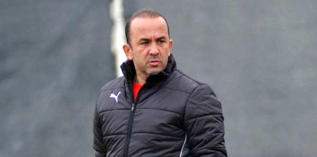 Alpay'ın yerine Mehmet Özdilek