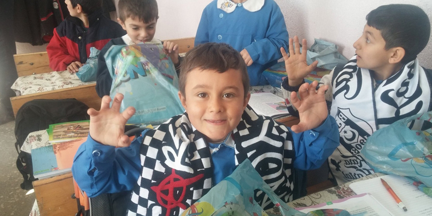 Çarşı yardım çalışmalarına devam ediyor