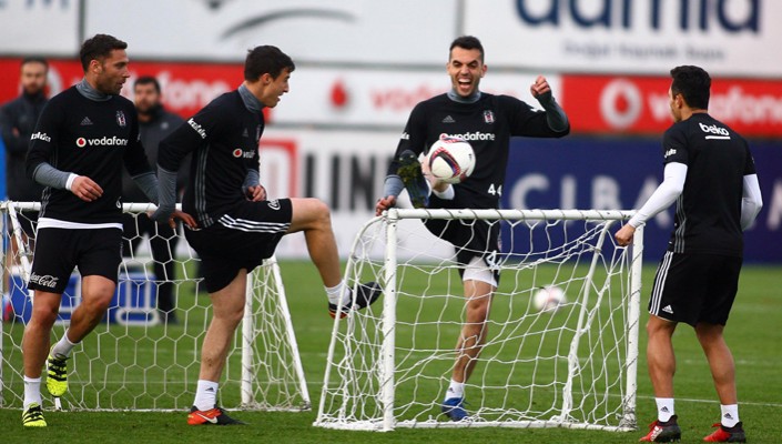 Beşiktaş son idmanla kampa girdi