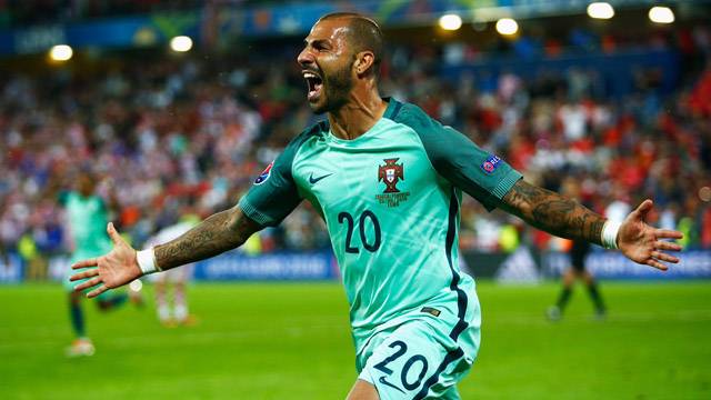 Quaresma oynuyor, Portekiz kazanıyor