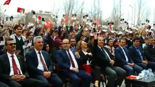 Beşiktaşlı işadamlarından Van Ercişli öğrencilere ziyaret