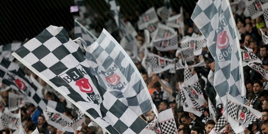 Beşiktaş'ın İngiliz taraftarı da tribündeydi