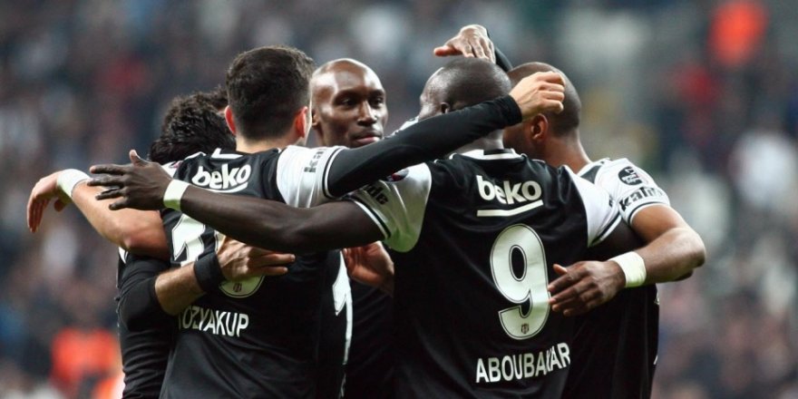 Vodafone Arena'ya 3 yıldızlı forma!
