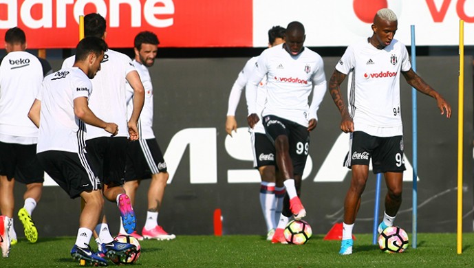 Beşiktaş 3. yıldız için hazırlanıyor!