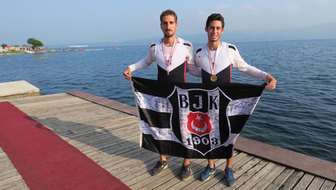 Beşiktaş Kürek Takımı, birinci oldu!