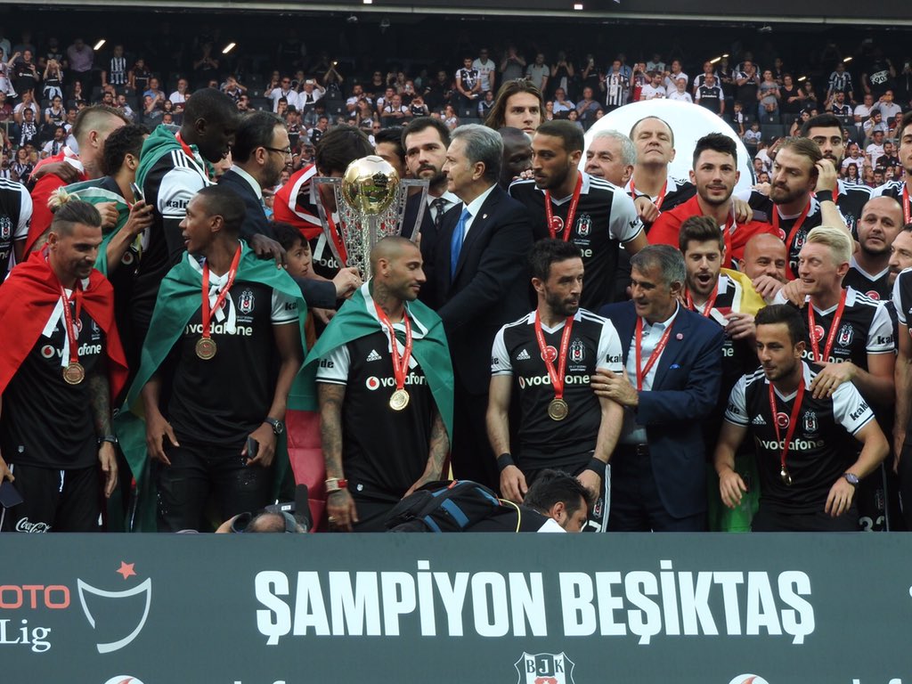 Beşiktaş kupasına kavuştu!