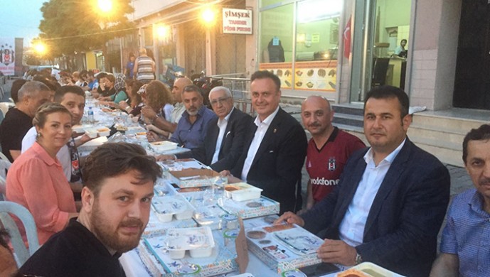 Hakan Özköse, taraftarlarla iftar yemeğinde buluştu!