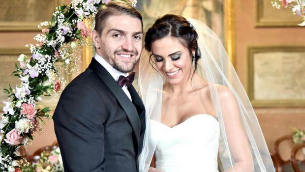 Caner Erkin ve Şükran Ovalı'ya tatil dönüşü şok!
