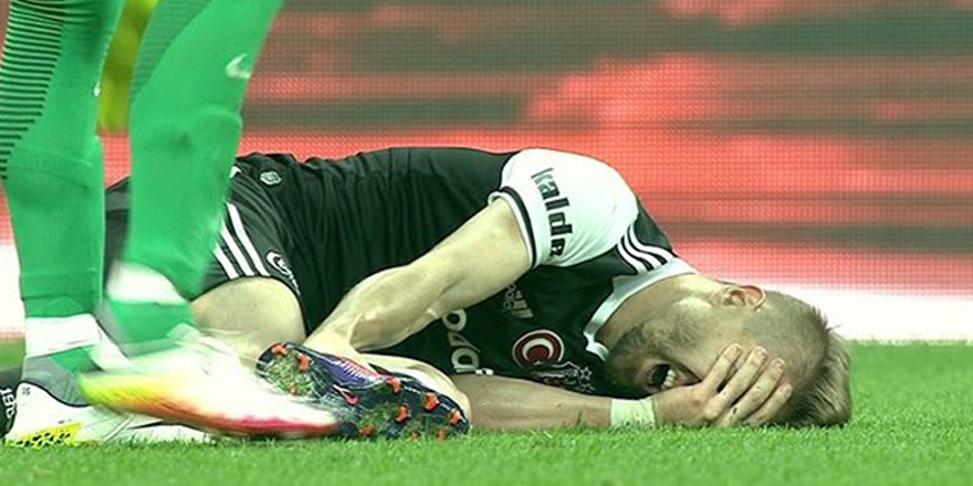 Caner ameliyattan çıktı !
