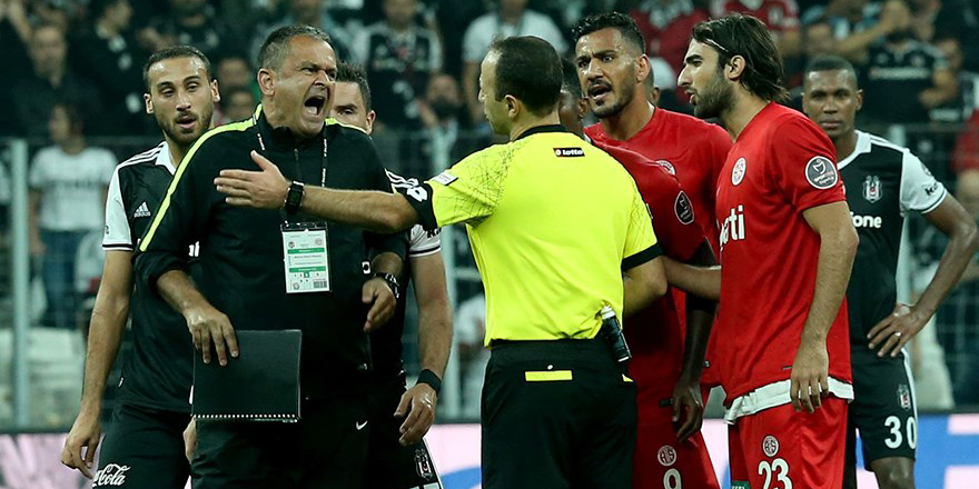 İlk golden sonra saha böyle karıştı