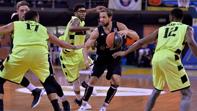 Aris: 70 Beşiktaş Sompo Japan: 71