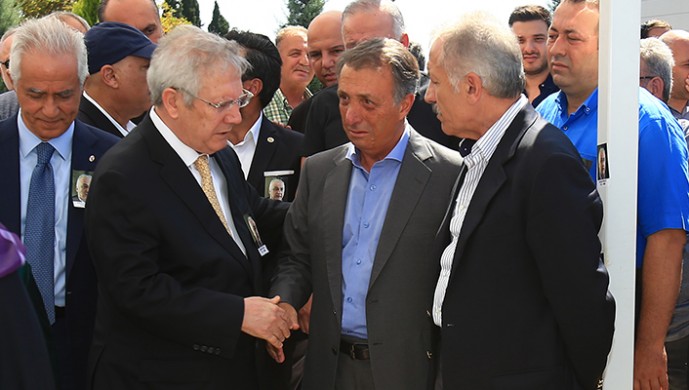 Ahmet Nur Çebi, Hakan Dinçay'ın cenaze törenine katıldı