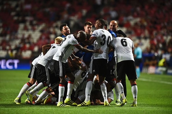 Dünyanın siyah-beyaz takımları! - Görsel 1