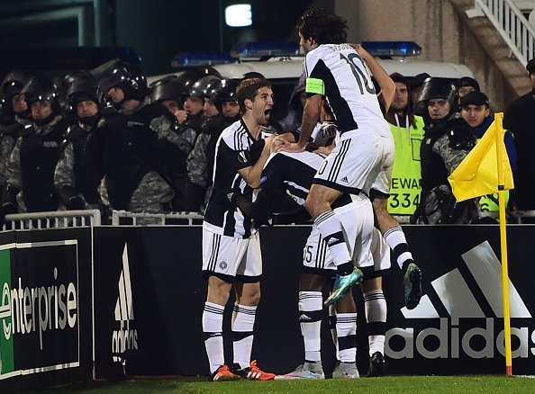 Dünyanın siyah-beyaz takımları! - Görsel 14