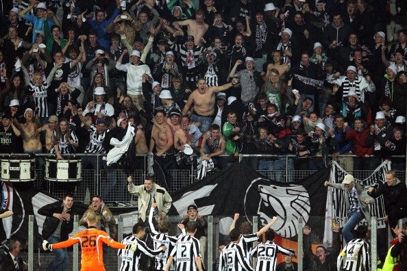 Dünyanın siyah-beyaz takımları! - Görsel 15