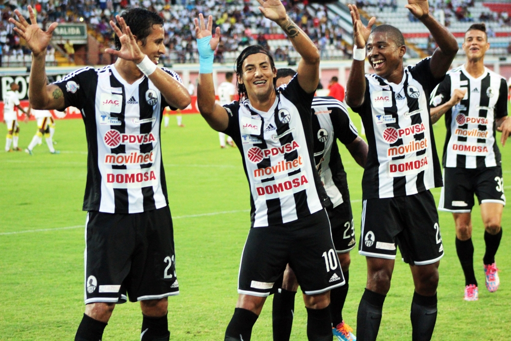 Dünyanın siyah-beyaz takımları! - Görsel 28