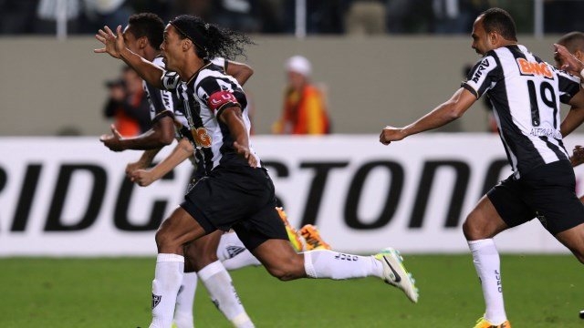 Dünyanın siyah-beyaz takımları! - Görsel 5