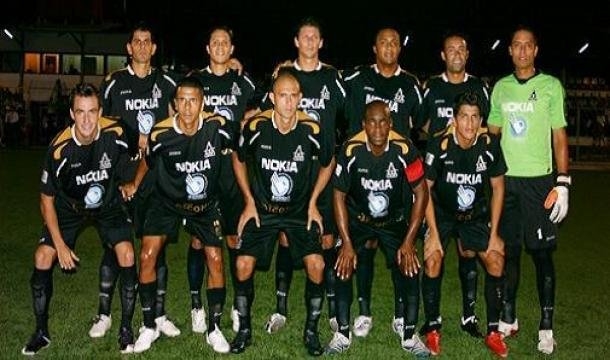 Dünyanın siyah-beyaz takımları! - Görsel 7