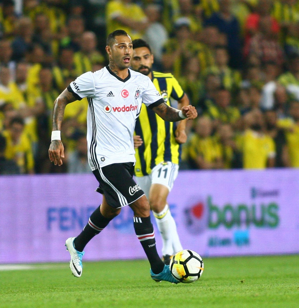 İşte Fenerbahçe-Beşiktaş mücadelesinden kareler! - Görsel 17