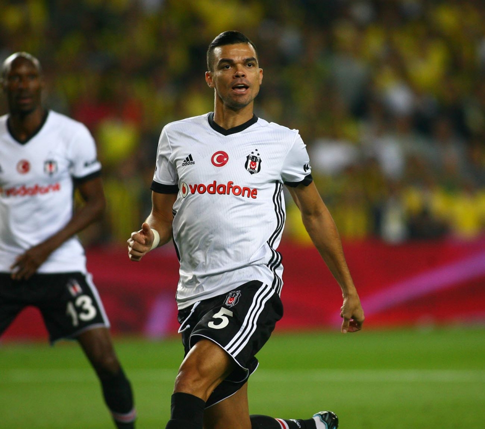 İşte Fenerbahçe-Beşiktaş mücadelesinden kareler! - Görsel 2