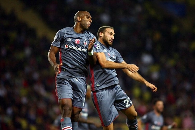 Beşiktaş, Avrupa basınında manşetleri süslüyor - Görsel 11