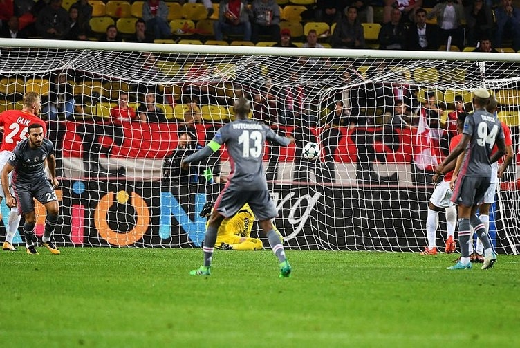 Beşiktaş, Avrupa basınında manşetleri süslüyor - Görsel 12