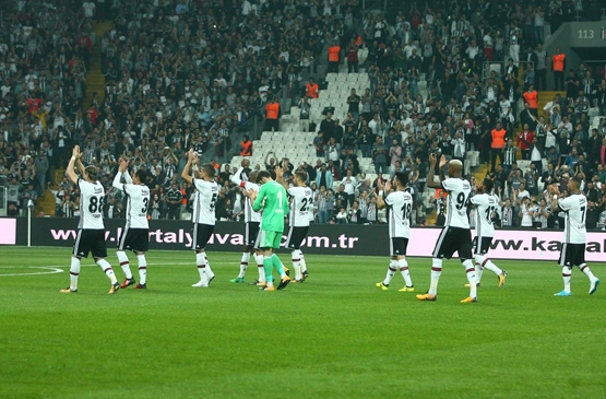 Beşiktaş-Başakşehir maçının ardından yazılan 17 köşe yazısı - Görsel 1