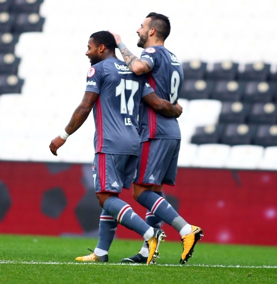 Negredo, Lens ve Orkan Çınar... İşte Beşiktaş - Manisaspor maçından kareler! - Görsel 2
