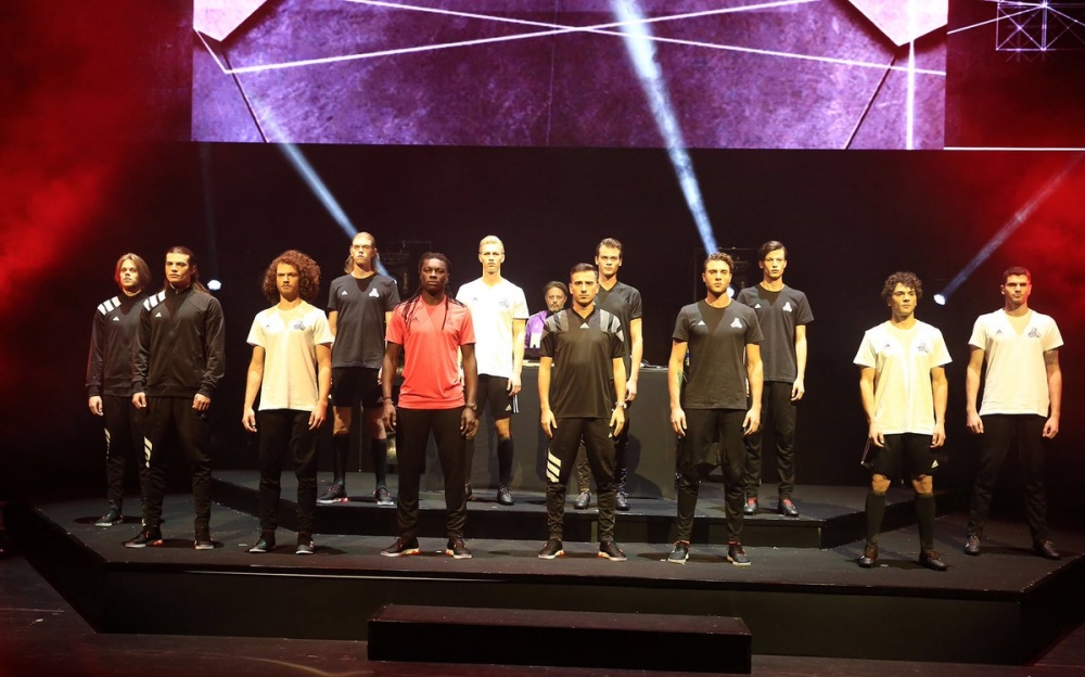 Beşiktaşlı ve G.Saraylı futbolcular, derbi öncesi bir araya geldi - Görsel 3