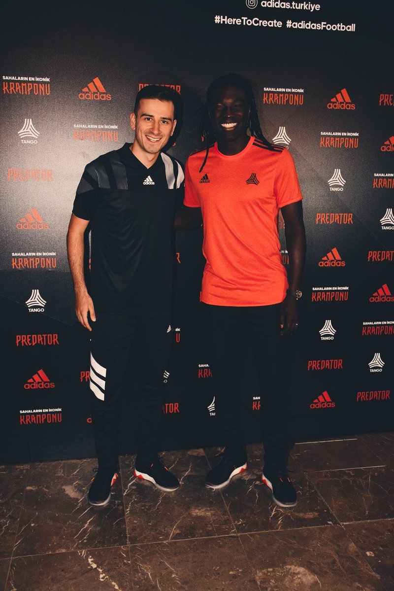 Beşiktaşlı ve G.Saraylı futbolcular, derbi öncesi bir araya geldi - Görsel 4