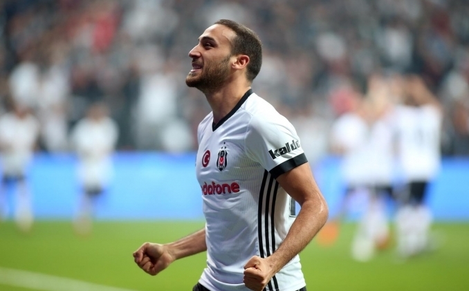 Beşiktaş’ta hareketli gece: Arda Turan, Cenk Tosun, Demba Ba - Görsel 1
