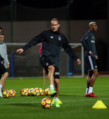Beşiktaş’ın Antalya’daki ilk antrenmanından 15 fotoğraf karesi - Görsel 10