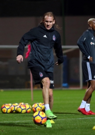 Beşiktaş’ın Antalya’daki ilk antrenmanından 15 fotoğraf karesi - Görsel 11