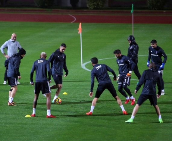Beşiktaş’ın Antalya’daki ilk antrenmanından 15 fotoğraf karesi - Görsel 3