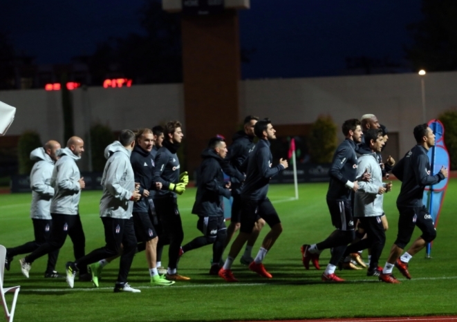 Beşiktaş’ın Antalya’daki ilk antrenmanından 15 fotoğraf karesi - Görsel 5