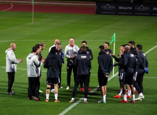 Beşiktaş’ın Antalya’daki ilk antrenmanından 15 fotoğraf karesi - Görsel 7