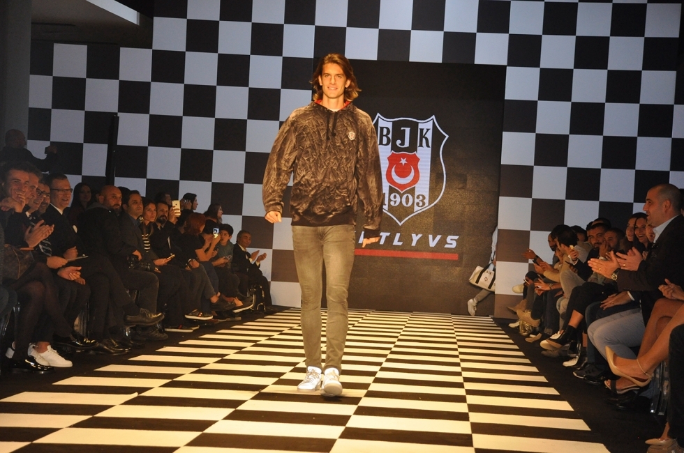 Mankenlik zor iş! - Görsel 11