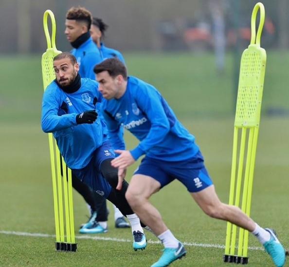 Cenk Tosun'un Everton idmanından görüntüler! - Görsel 4