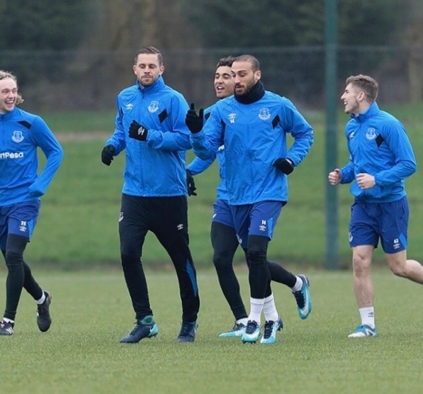 Cenk Tosun'un Everton idmanından görüntüler! - Görsel 8