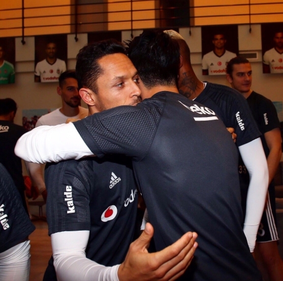 Necip Uysal'ın doğum günü kutlandı - Görsel 4