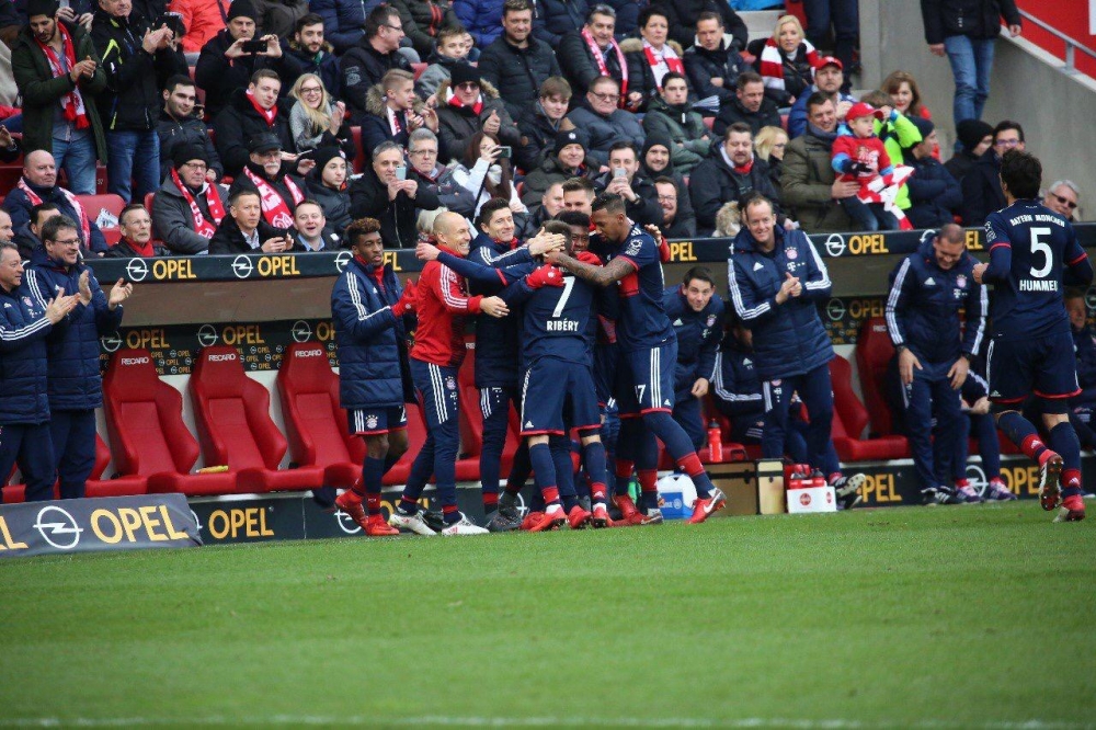 Mainz 05 - Bayern Münih maçından kareler - Görsel 6