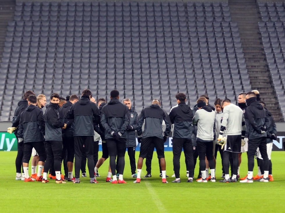 Beşiktaş hazırlıklarını tamamladı. İşte son antrenmandan kareler... - Görsel 10