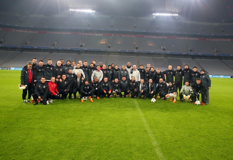 Beşiktaş hazırlıklarını tamamladı. İşte son antrenmandan kareler... - Görsel 15