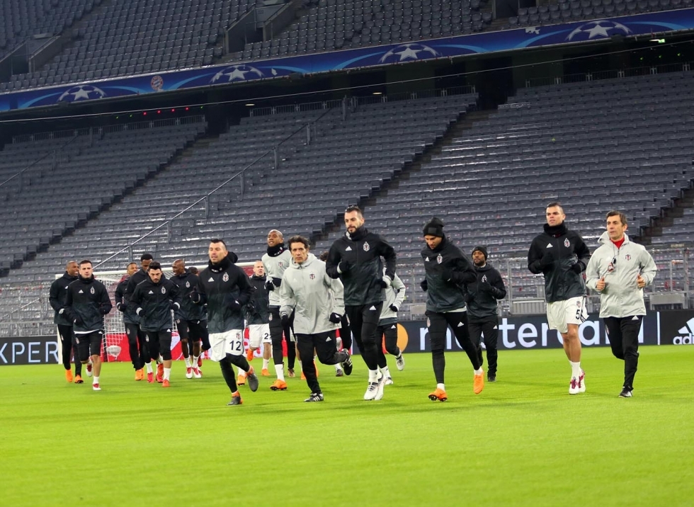 Beşiktaş hazırlıklarını tamamladı. İşte son antrenmandan kareler... - Görsel 7