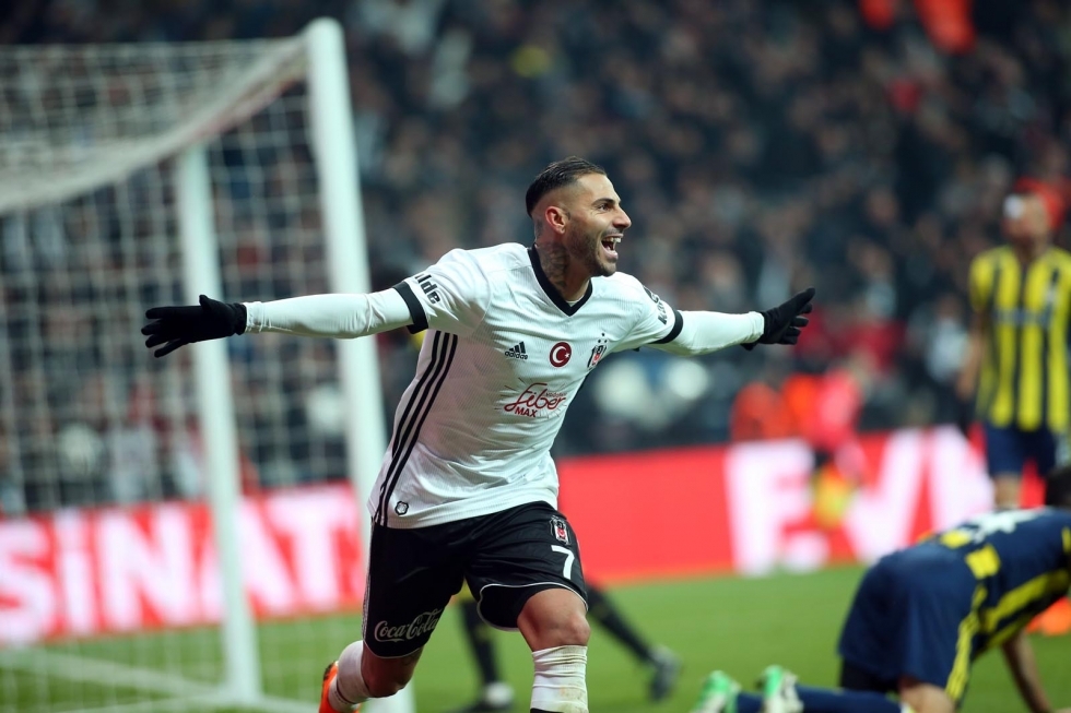 Beşiktaş, Fenerbahçe'yi Dolmabahçe'de devirdi! İşte karşılaşmadan görüntüler... - Görsel 12