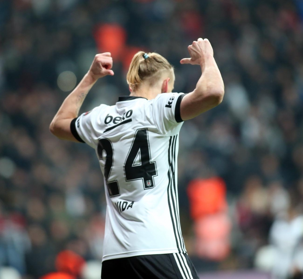 Beşiktaş, Fenerbahçe'yi Dolmabahçe'de devirdi! İşte karşılaşmadan görüntüler... - Görsel 16