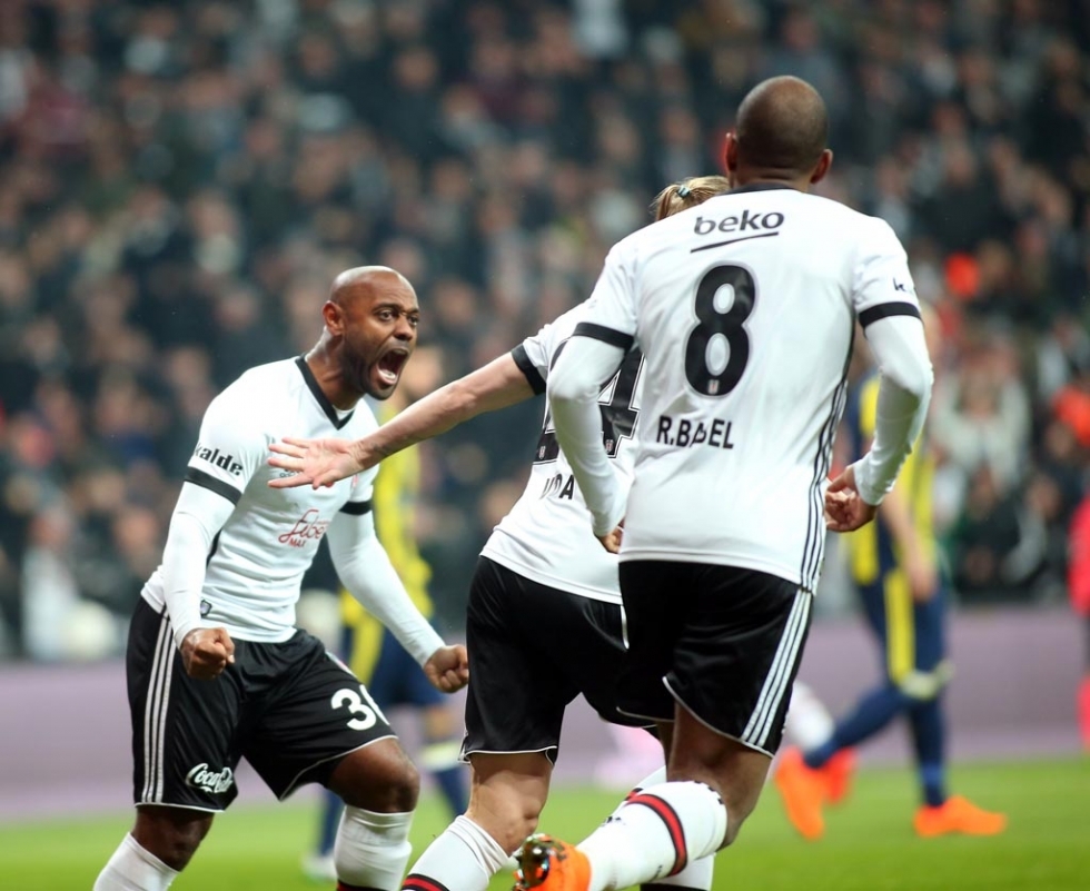 Beşiktaş, Fenerbahçe'yi Dolmabahçe'de devirdi! İşte karşılaşmadan görüntüler... - Görsel 18